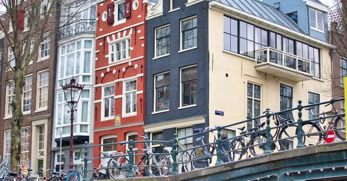 Pourquoi Amsterdam séduit les Amateurs de Cyclisme
