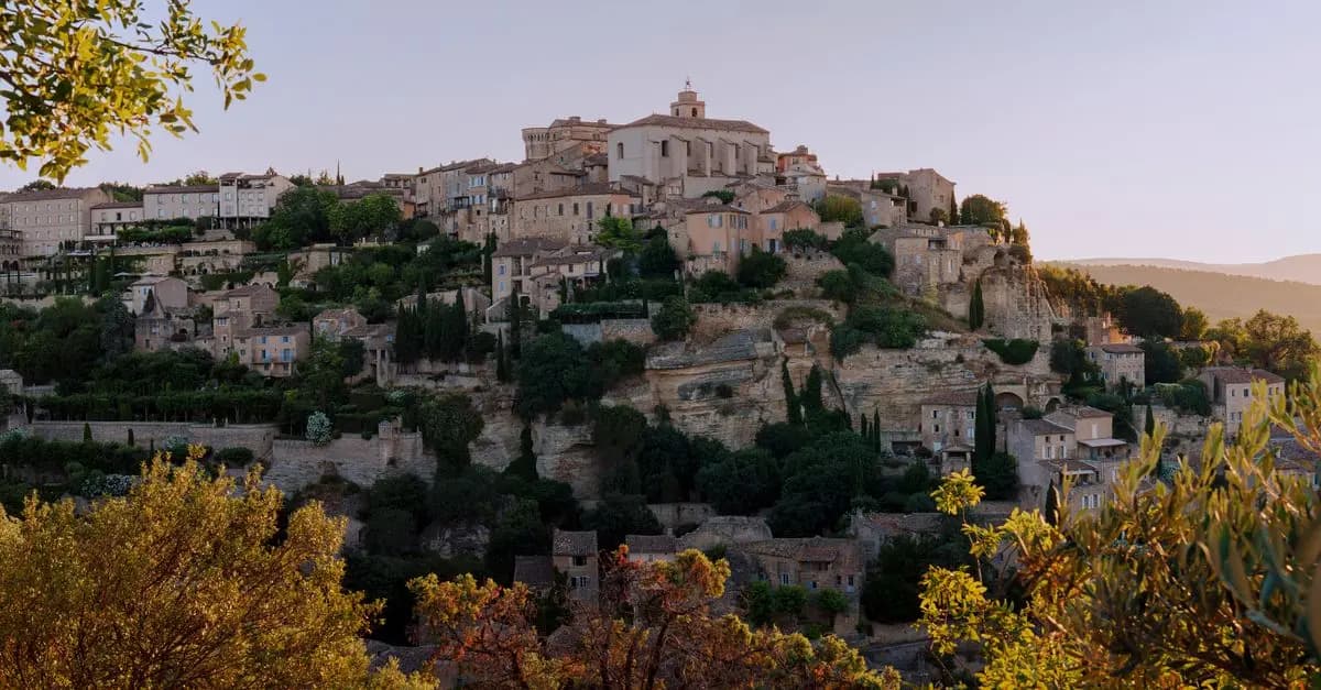 Les Villages de Charme à Proximité des Grandes Villes